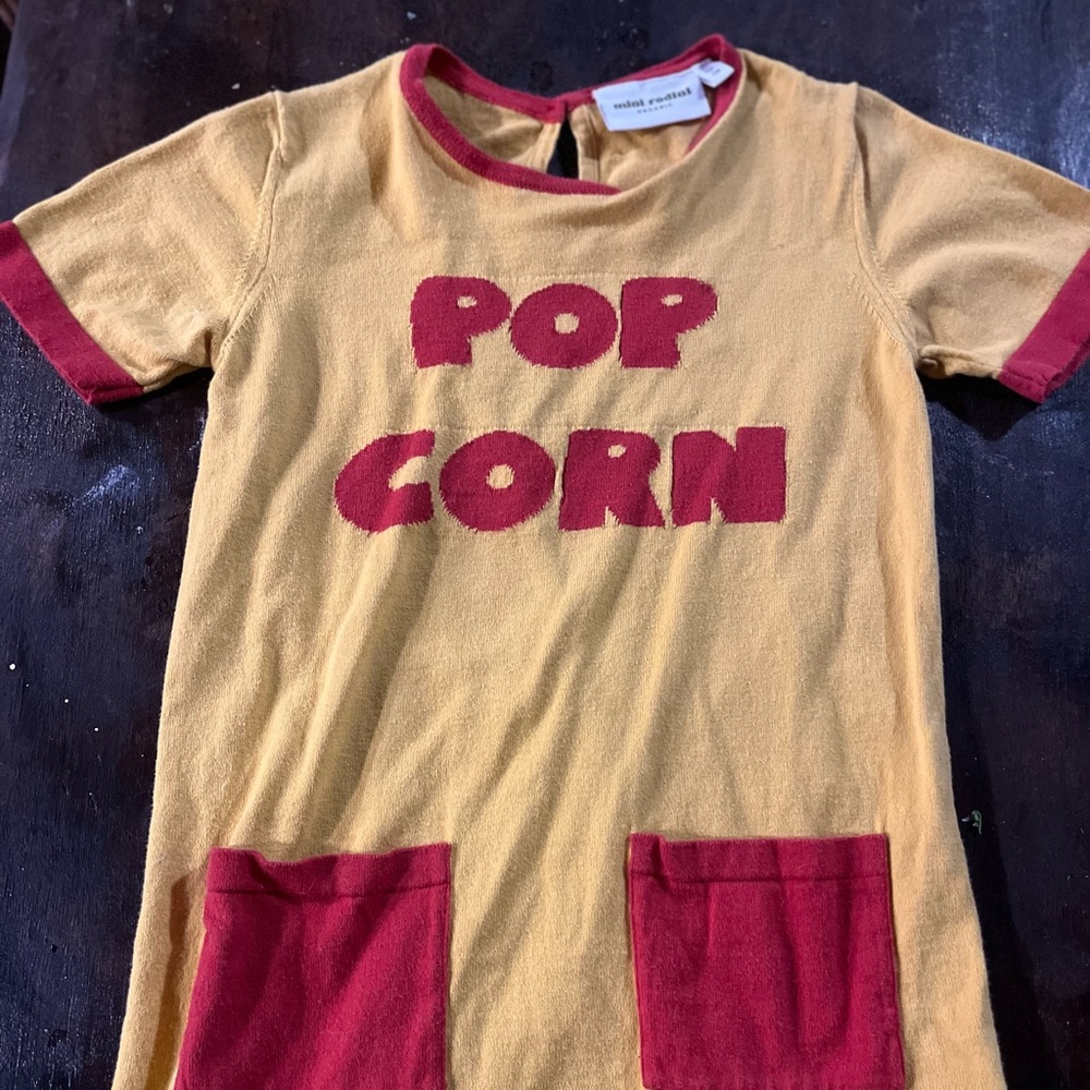 Cutest ever popcorn dress. Light wear no flaws. Organic cotton.